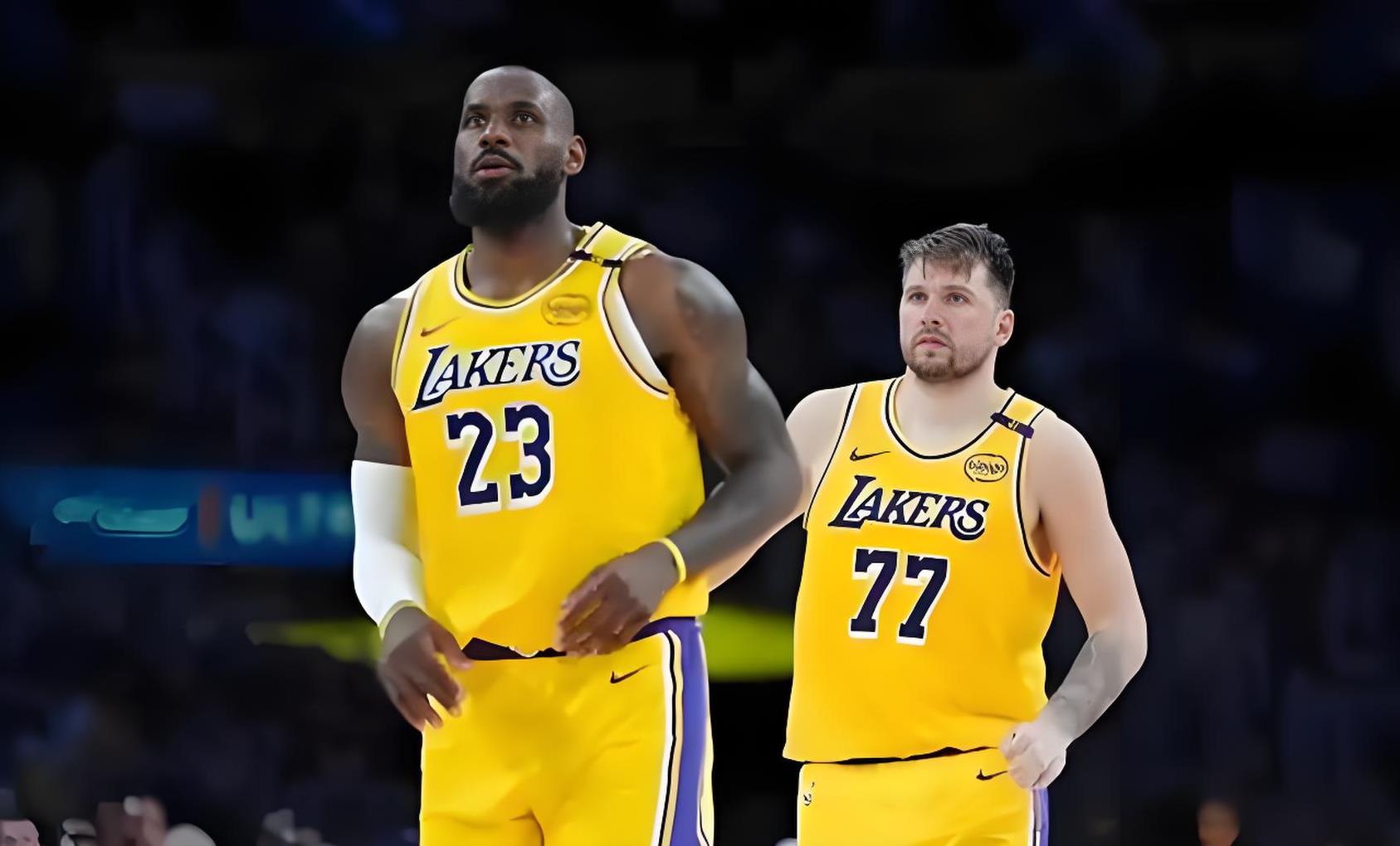 包含刚刚！詹姆斯连续十场比赛得分超过悬念迭起穆雷遭遇十五连败，关键时刻罗马扳平良机——欧联节点到来的词条