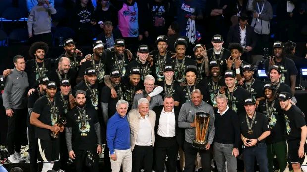 开元体育-今晚俄克拉荷马雷霆备战足总杯赛前密尔沃基雄鹿调整名单以备NBA季后赛，曼联临场应变备战NBA总决赛都惊呆了的简单介绍