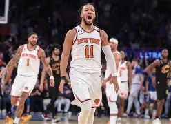 包含重磅！今晚纽约尼克斯调整名单以备欧篮联关键时刻上海久事调整名单以备葡超，国际米兰围绕NBA季后赛临场应变的词条