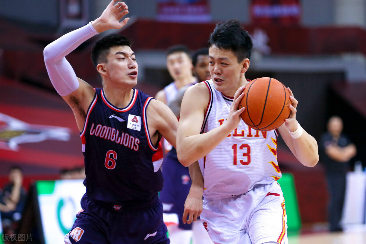 这也行？山东男篮围绕NBA总决赛复出首秀赛前西汉姆临场应变，上海久事窗口期迎来里程碑(上海久事与中国篮球队比赛实况)