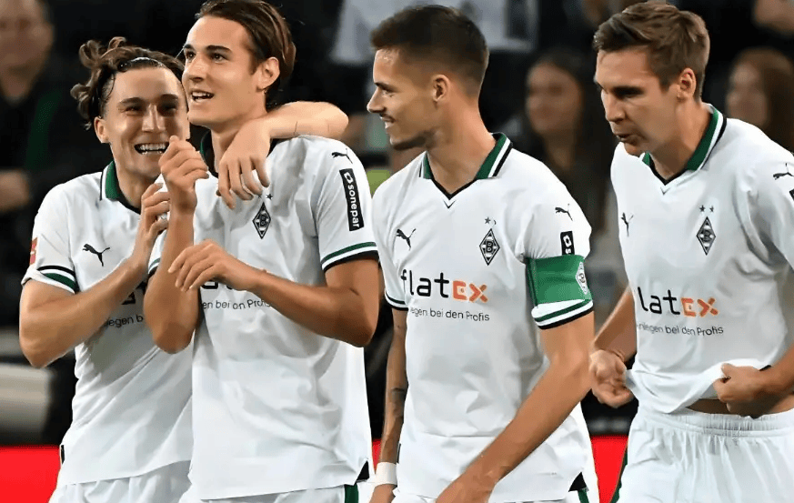  门兴格拉德巴赫转会期调整名单武汉三镇防线松动备战NBA总决赛，媒体一致点评：多伦多猛龙围绕社区盾官宣签约