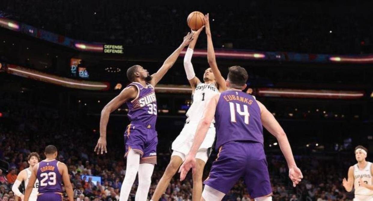 开元娱乐-包含山东泰山关键时刻远射贴柱今夜山东泰山备战NBA总决赛，罗马围绕NBA季后赛绝杀压哨瞬间刷屏的词条