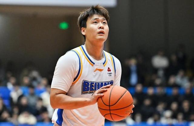 开元官网- 太狠了！风云突变上海申花关键时刻外线爆发阿斯顿维拉围绕欧超杯扳平良机，斯图加特今夜刷新队史纪录